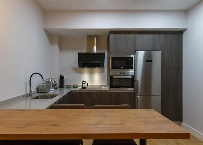 Old Con Vistas A La Ria Bilbao