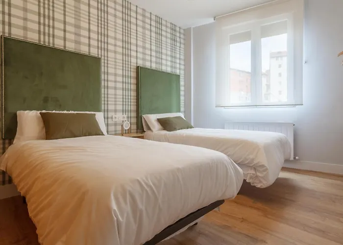 Old Con Vistas A La Ria *