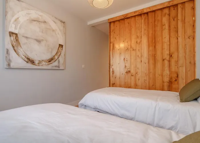 Old Con Vistas A La Ria * ビルバオ